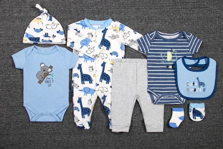 Ensemble bébé 8 pièces – Vêtements et accessoires naissance