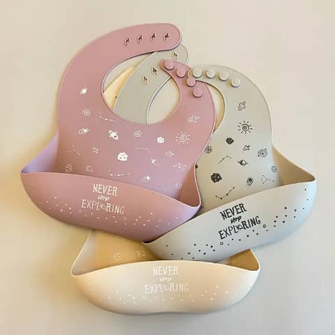 Bavoir Bébé Silicone – Imperméable, Réglable et Facile à Nettoyer, Dakar