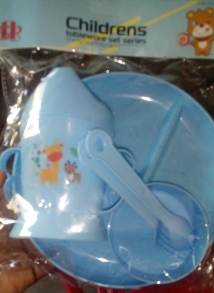 Set Vaisselle Enfant Childrens –  Assiette, Tasse & Couverts